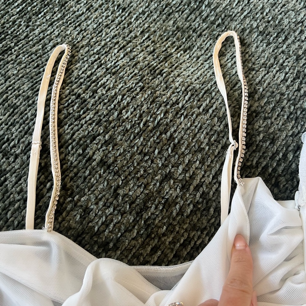The Bar Jean Dress in Blanc - Picture 6 of 8